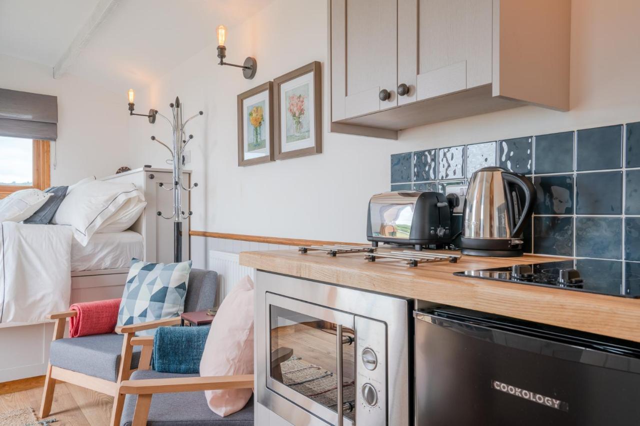 Outbak Shepherds Hut Челтнем Екстер'єр фото